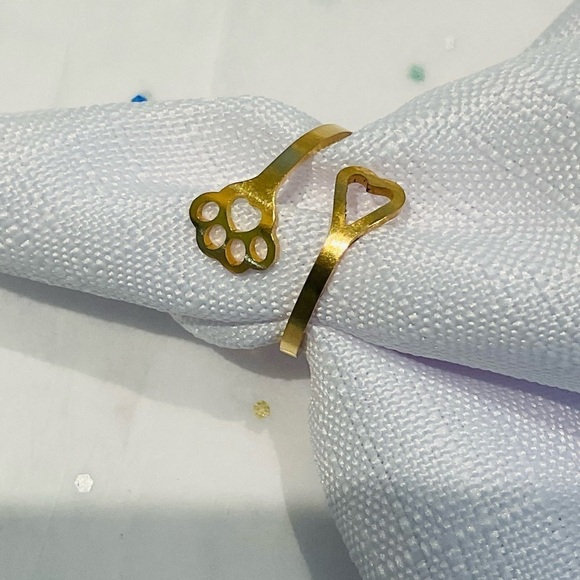 Gold Tone Dog Paw Ring - Picture 4 of 4